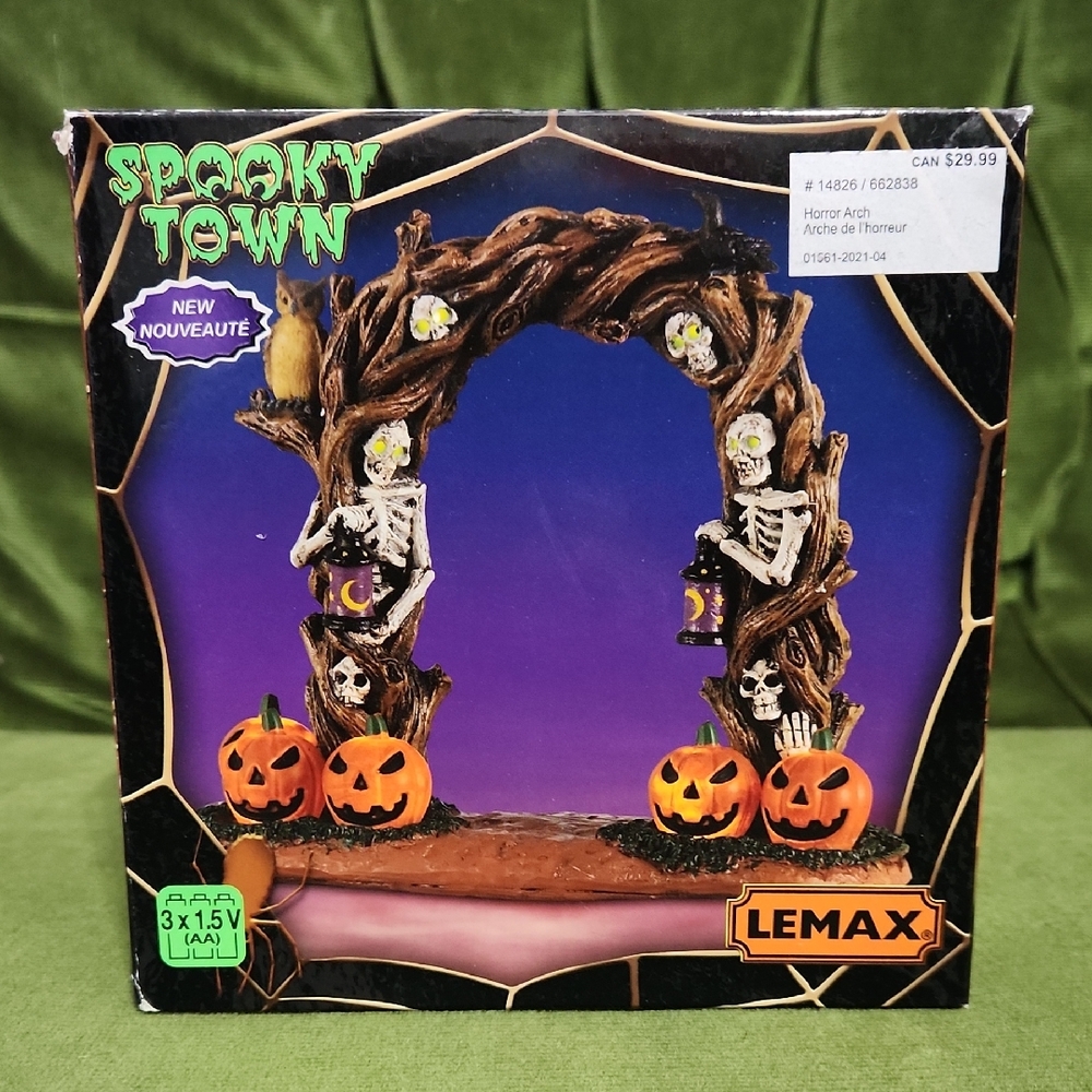 Lemax Spooky Town Skeleton Archway - Black and Orange